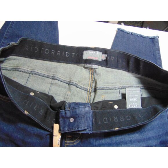 Torrid Bombshell Skinny Dark Blue Jeans 22T 22 Tall Stretch Denim Distressed - Picture 9 of 15